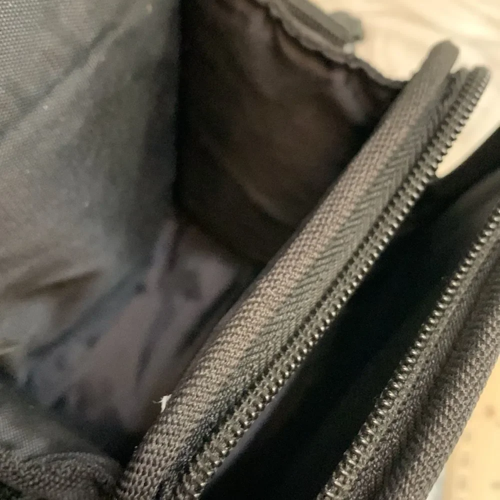 🟢3 for $20 TARGUS camera bag for point & shoot style camera hook & loop …